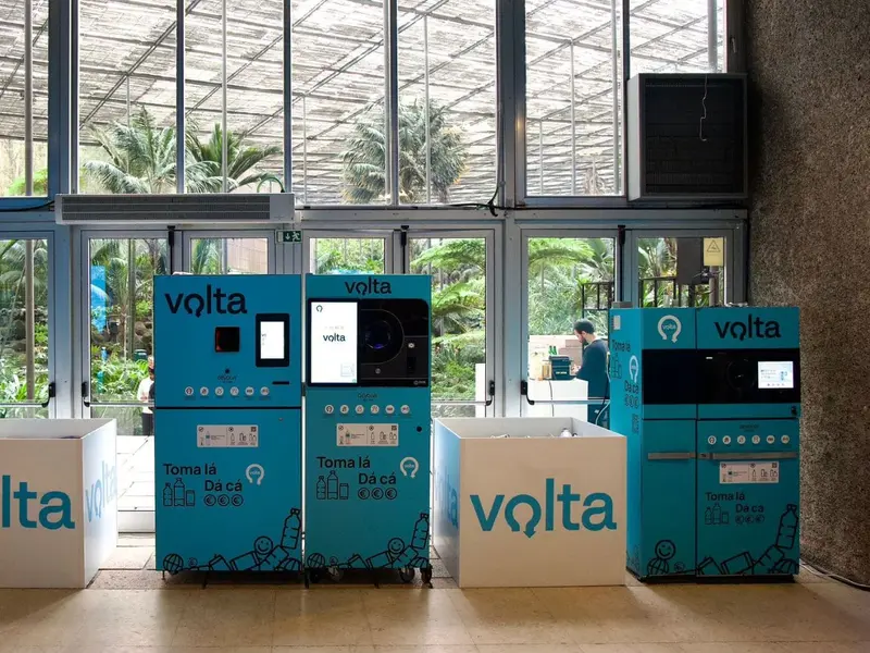 Mercadona instalará máquinas de devolución de botellas de plástico en 2026 en España