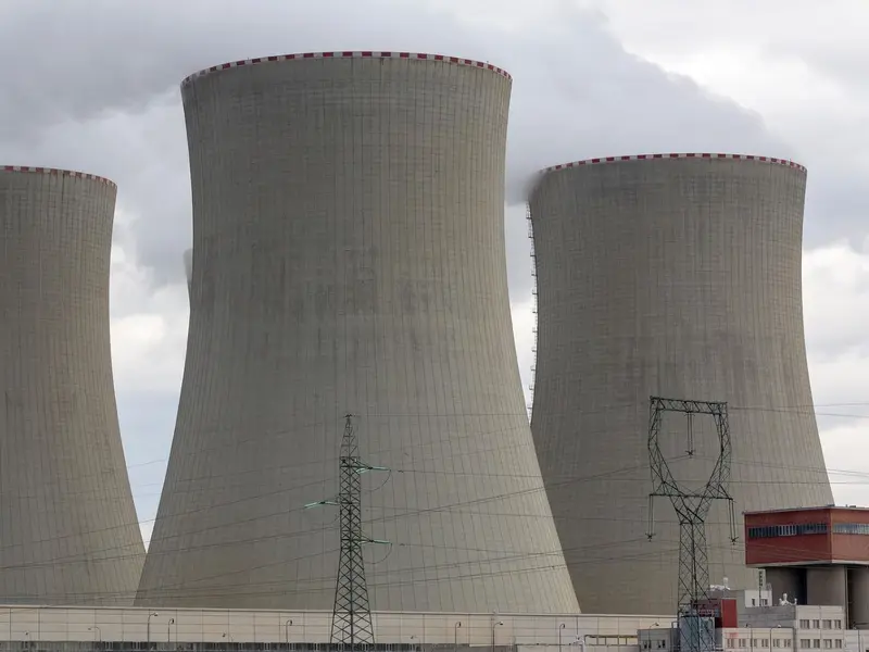 Francia presenta un plan para abandonar combustibles fósiles y acelerar la electrificación