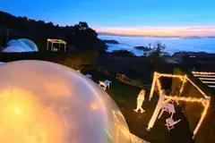 Escapadas únicas cerca de Oleiros: burbujas de Albarari y más en Semana Santa