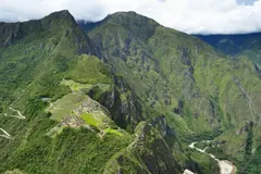Perú lanza campaña para reforestar Machu Picchu con un millón de árboles nativos