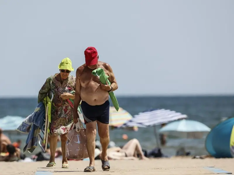Ecologistas en Acción otorga las banderas negras 2026 a playas españolas degradadas