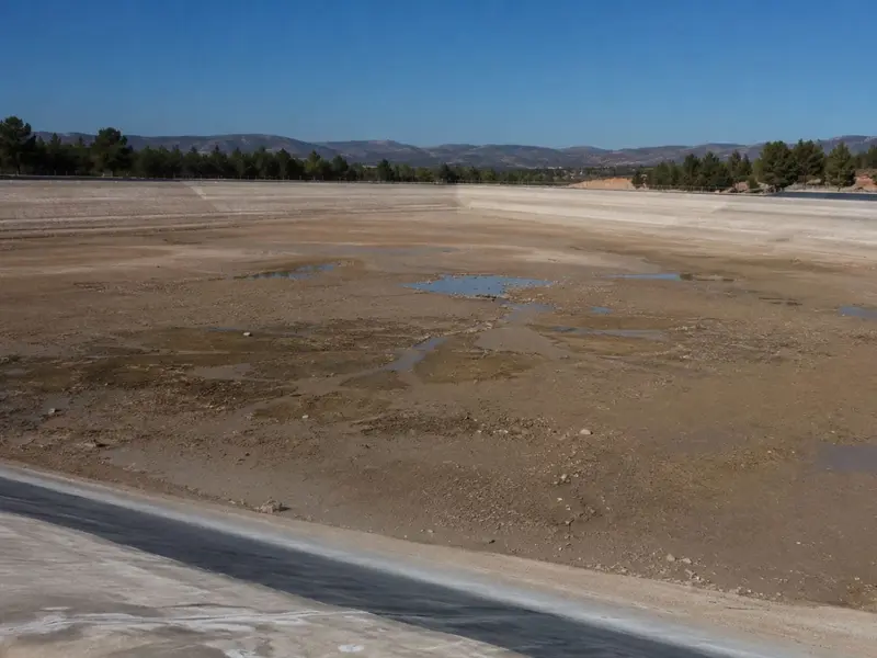 Filtraciones en el embalse de San Diego obstaculizan el trasvase de agua en el sureste español