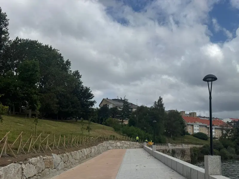 Finalizan las obras del paseo de la ría en O Graxal y O Paraíso