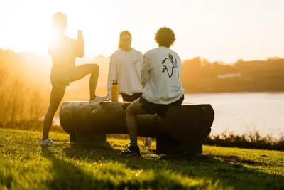 Llega a Oleiros una nueva firma de moda enfocada en el 'after run'