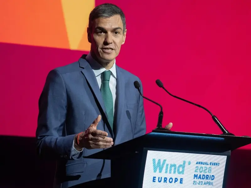 Sánchez promueve pragmatismo verde y la transformación hacia energías renovables en Europa
