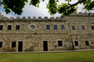 La Diputación invierte en mejoras viales y educación ambiental en Oleiros y A Coruña