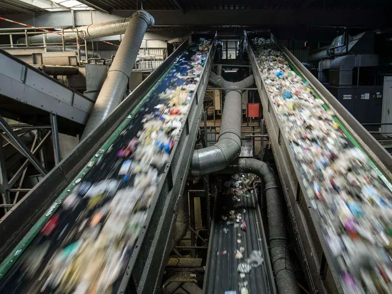 Galicia, con baja tasa de reciclaje, aboga por la incineración de residuos