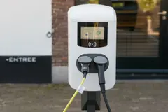 La inteligencia artificial revoluciona la recarga de coches eléctricos y mejora la experiencia del usuario