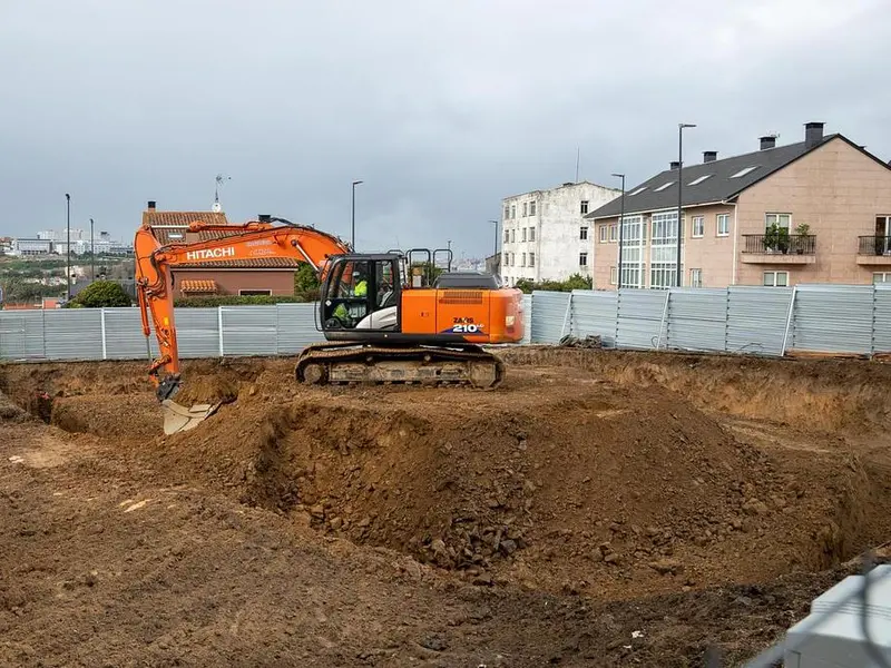 Oleiros construirá 94 pisos protegidos en Xaz y 31 en Mera para 146 familias