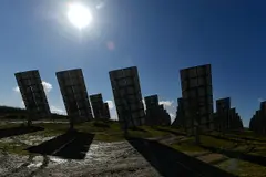 España reduce precios de electricidad gracias a energías renovables en crisis energética