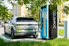 España necesita mejorar su red de recarga para coches eléctricos, según informe de T&E