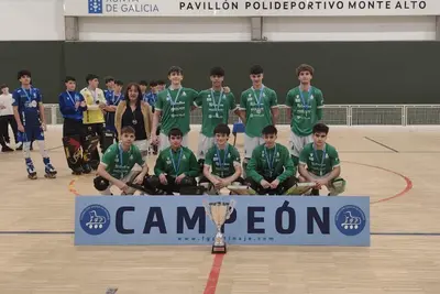 Oleiros, subcampeón en el campeonato infantil y junior de hockey