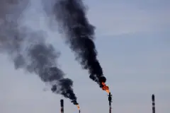 Reducir emisiones de metano del sector energético podría mitigar cierre del estrecho de Ormuz