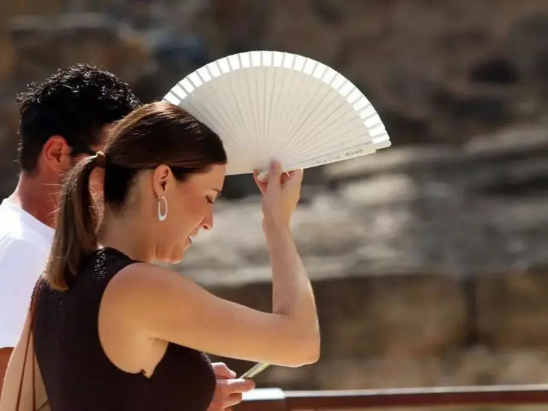 Sanidad activa un plan para mitigar los efectos de las olas de calor en 2026