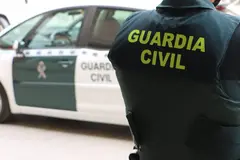 Identifican a dos personas por fuga tras eludir control de alcoholemia en Oleiros