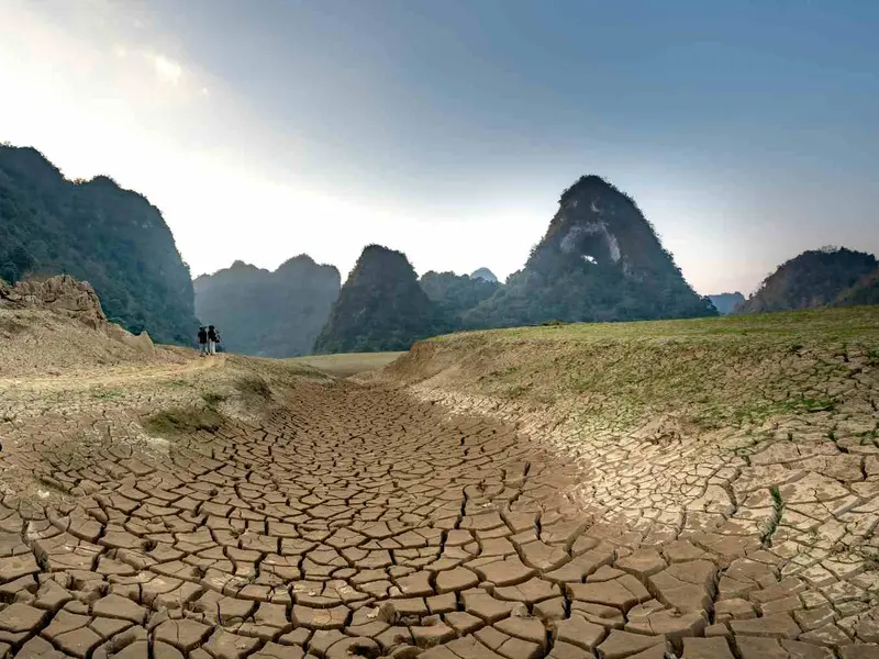El Espinar advierte sobre la escasez de agua y limita llenado de piscinas