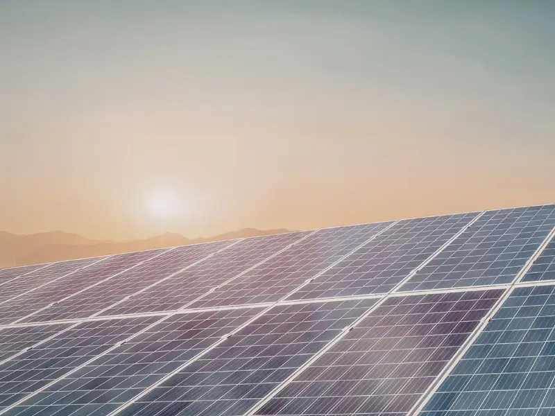 Científicos proponen usar fachadas de edificios para generar energía solar