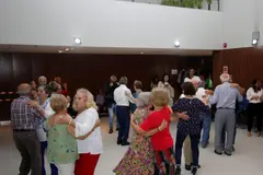 Bailes para mayores este sábado en la Casa do Pobo de Nós e Iñás