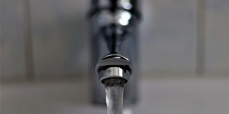 332 municipios españoles superan el límite de nitratos en agua, advierte Greenpeace