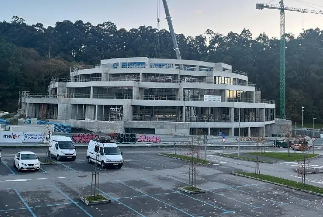 El PP cuestiona en el Pleno los costes del multiusos de Bastiagueiro