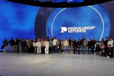 Más de 80 estudiantes visitan el mayor plató virtual de España en la Ciudad de las TIC