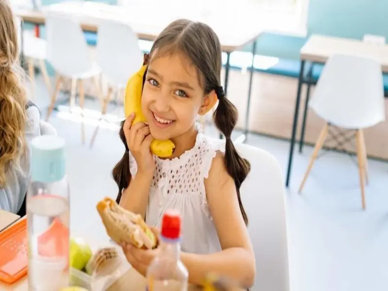 España aprueba ley para comedores escolares más saludables y sostenibles