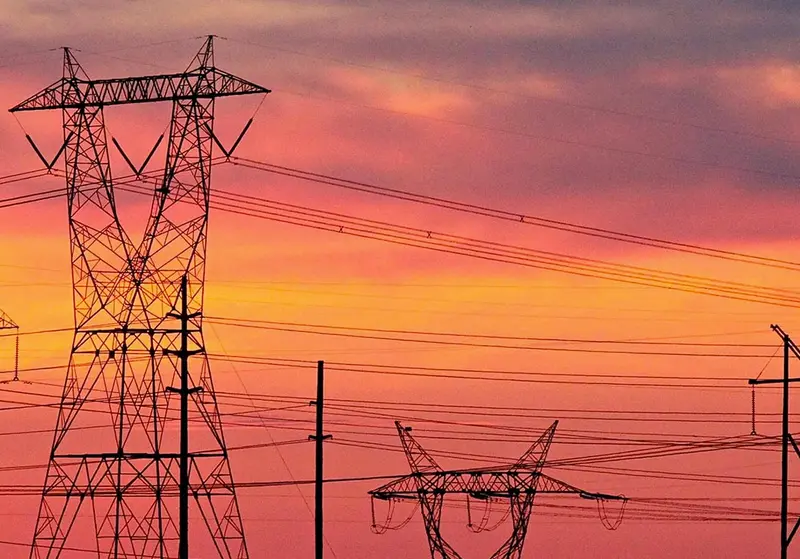 La industria electrointensiva en España paga un 157% más por la electricidad que en Francia
