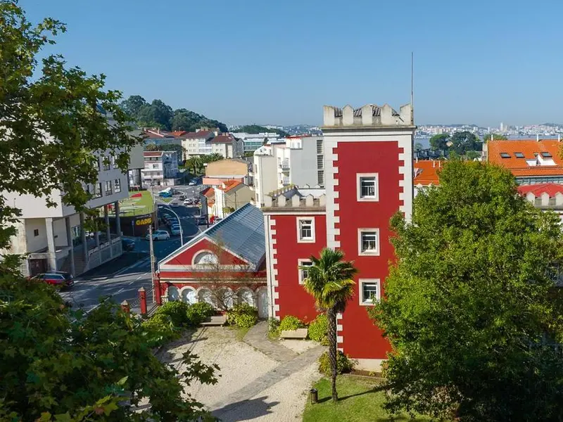 Oleiros destina 200.000 euros a reparar las cubiertas de las Torres de Santa Cruz