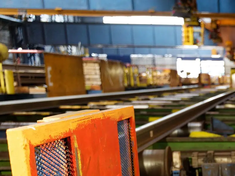 ArcelorMittal enfrenta críticas por emisiones tóxicas y greenwashing en sostenibilidad