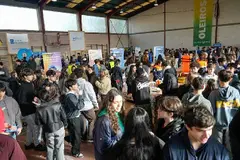 Gran asistencia en la V Feria de Orientación Académica y Profesional de Oleiros
