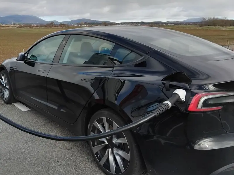 España supera los 53.400 puntos de recarga pública y acelera el despliegue de cargadores ultrarrápidos