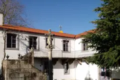 Subasta de parcela en Oleiros por 350.000 euros para urbanizar