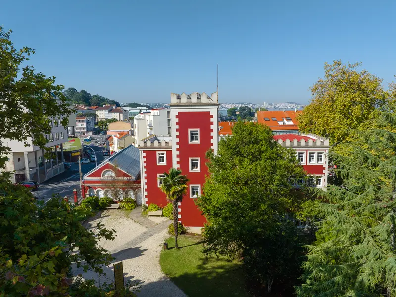 Oleiros invierte 200.000 euros en reparar las cubiertas de las Torres de Santa Cruz