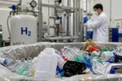 Innovador método convierte plásticos en hidrógeno sin emisiones de CO2