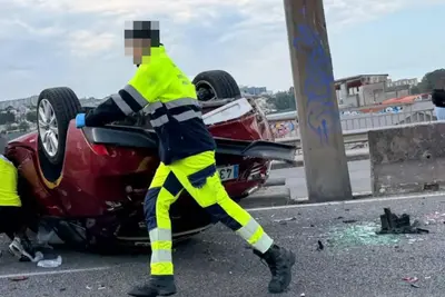 Volcadura de vehículo causa retenciones en la entrada a A Coruña y afecta a Oleiros