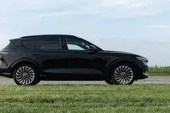 Alianza Stellantis-Dongfeng promueve coches eléctricos con el 'Voyah' en Europa