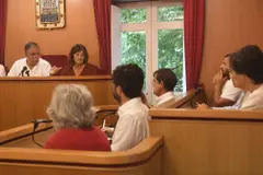 Tensión y confrontación en el pleno de Oleiros entre el Gobierno y la oposición