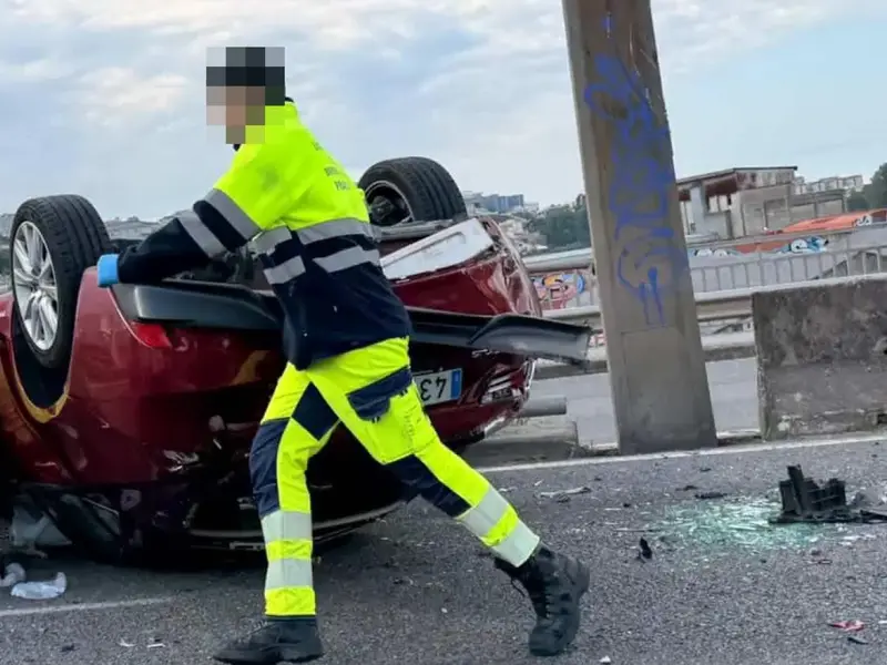 Volcadura de vehículo causa retenciones en la entrada a A Coruña y afecta a Oleiros