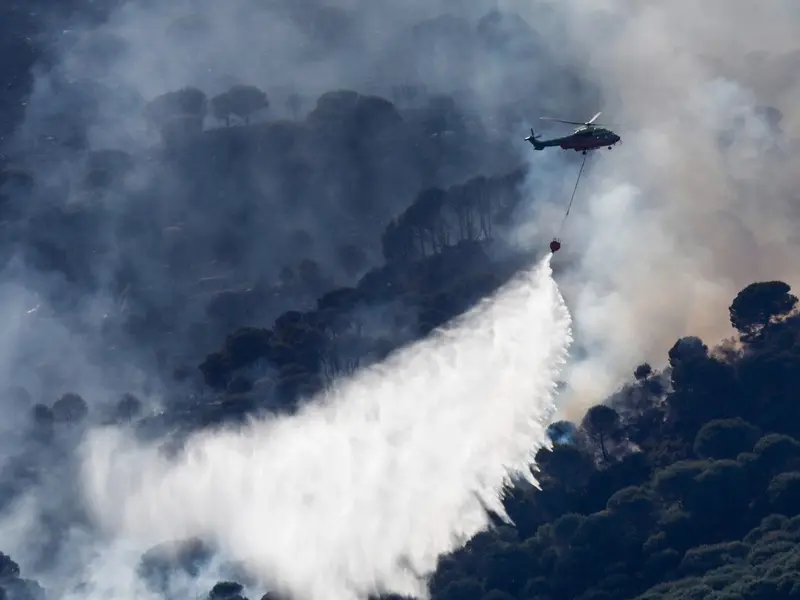 España lanza el mayor despliegue contra incendios forestales en su historia