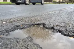Oleiros denuncia el peligro en carreteras por abandono de la Xunta