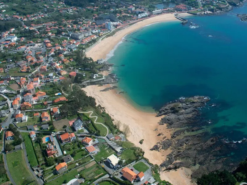 Varios vecinos de Oleiros amanecen sin suministro eléctrico