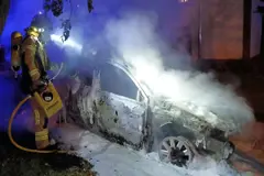 Incendio de un vehículo en Liáns causa solo daños materiales