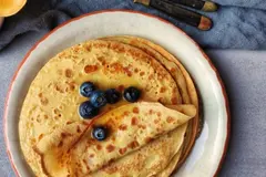 Receta de crepes ecológicos con miel y arándanos: saludable y sostenible
