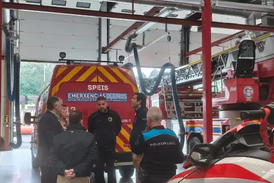 Oleiros muestra su capacidad operativa en emergencias a responsables del 112 y la Xunta