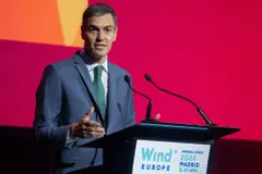 Sánchez promueve pragmatismo verde y la transformación hacia energías renovables en Europa
