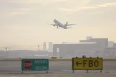Emisiones de la aviación en Europa alcanzan niveles récord en 2025