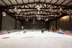 La pista de hielo en Perillo abre sus puertas hoy hasta el 11 de enero