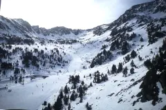 Equilibrio entre inteligencia artificial y experiencia humana en turismo de montaña