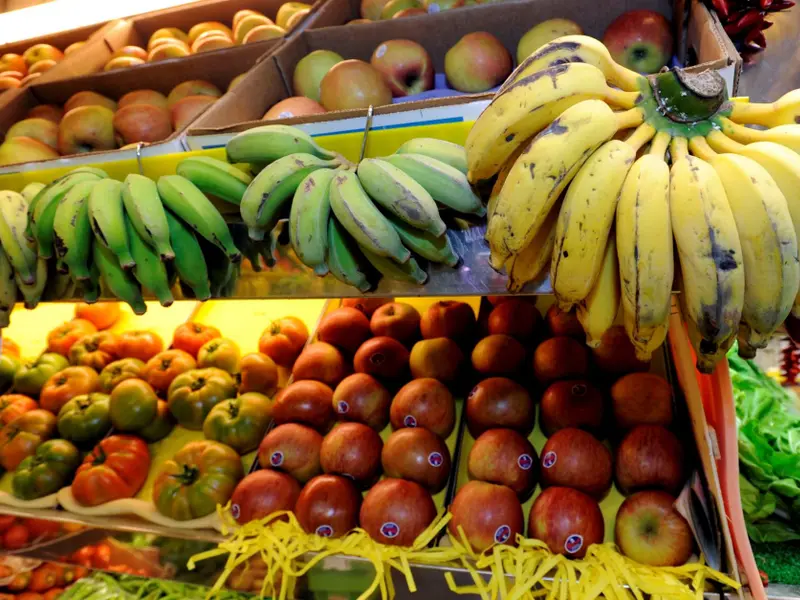 El 69% de la fruta en España contiene plaguicidas, según Ecologistas en Acción