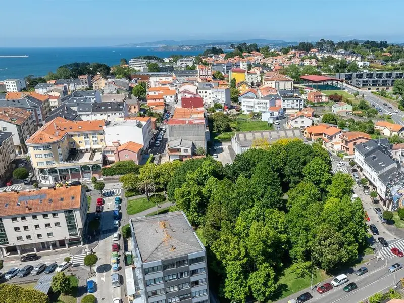 Oleiros moderniza la tramitación urbanística con alianza con el COAG